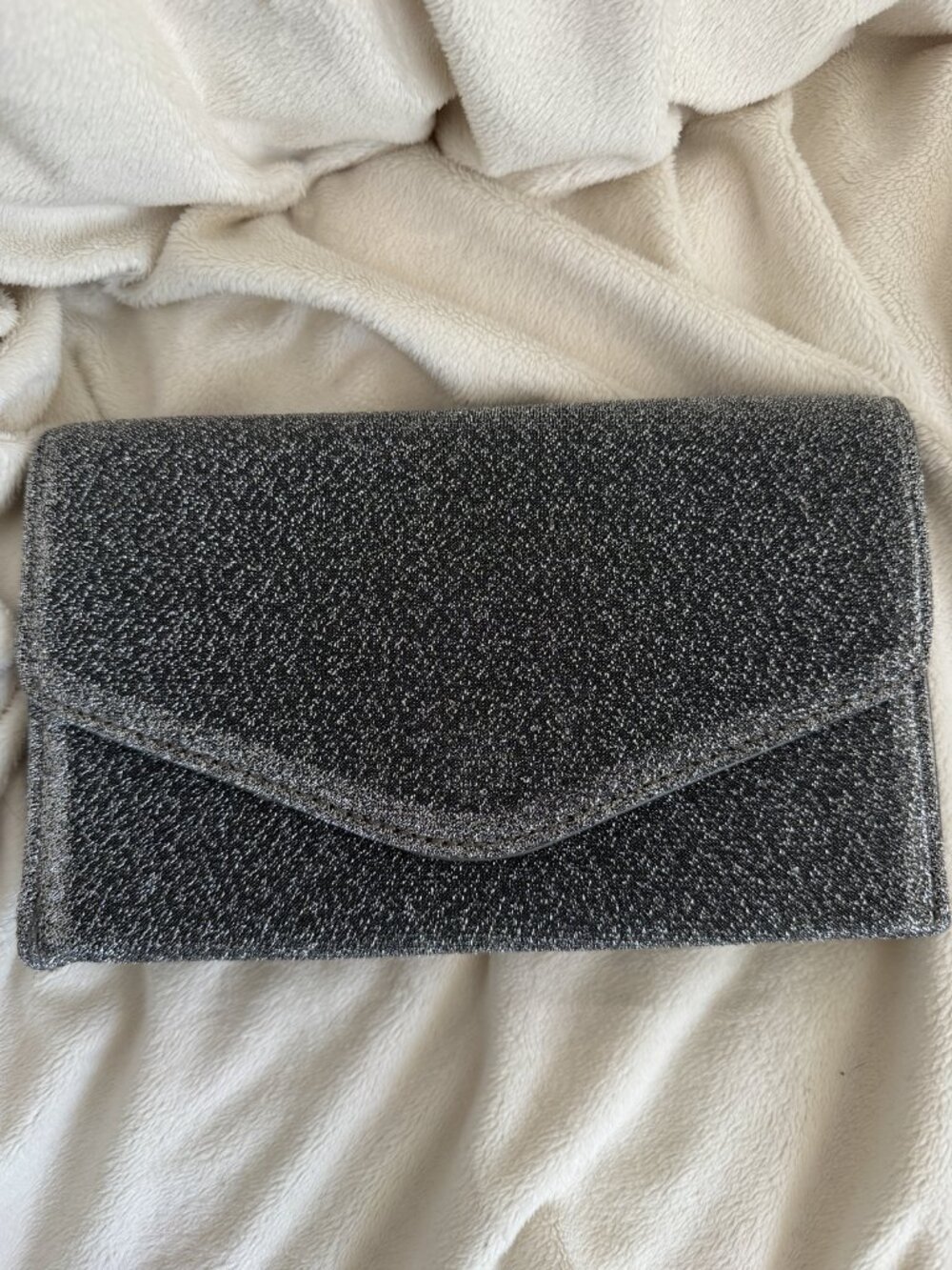Steve Madden Size Medium (M) Steve Madden Sparkly Silver Gray Envelope Clutch Ev